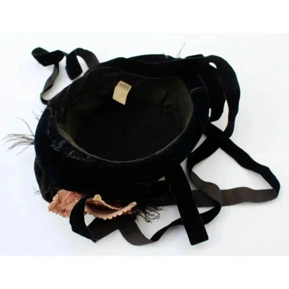 Vintage Antique 1800s / 1900s Women\'s Black Velvet Hat W/ Feathers Ties At Chin main image 5